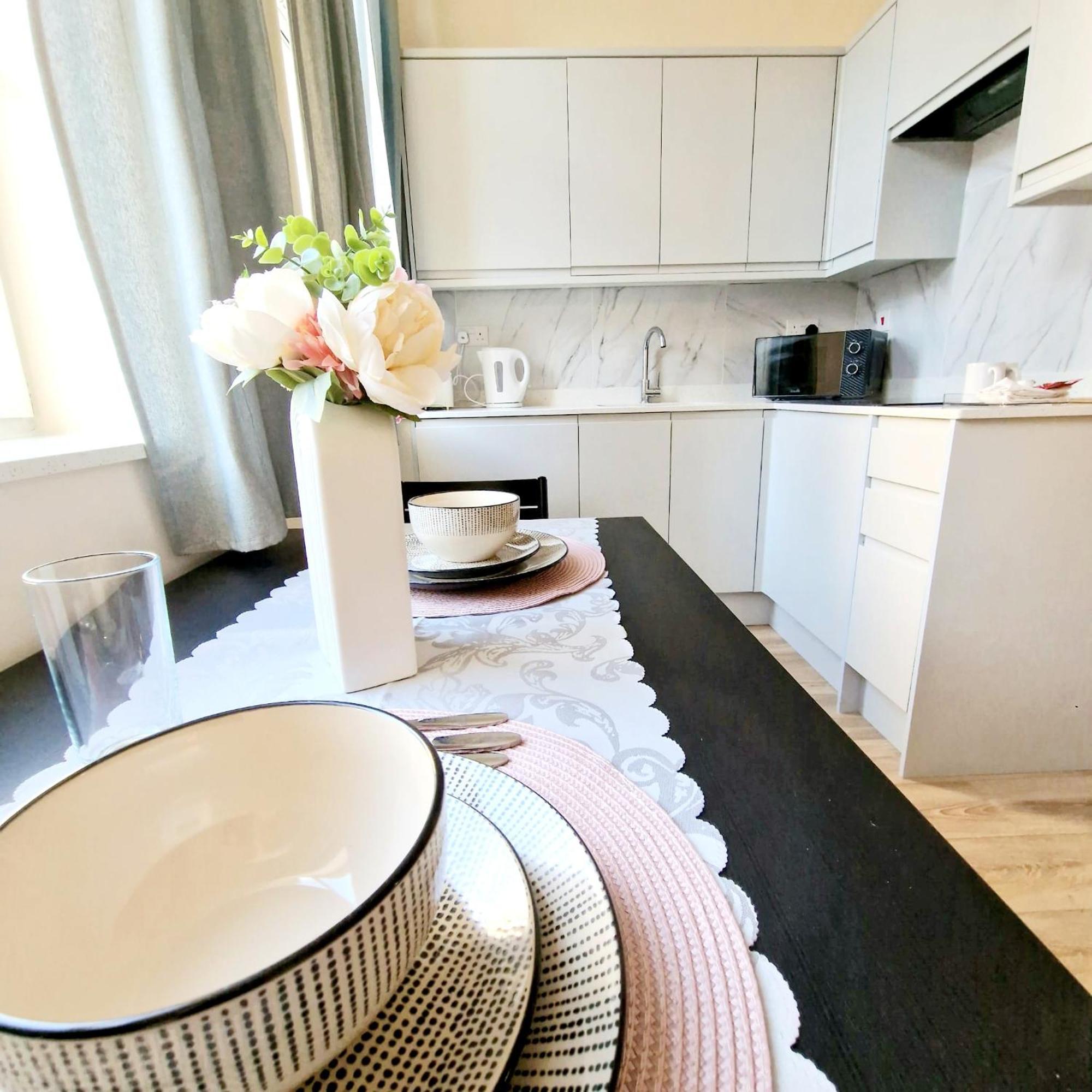 Crendon House Boutique Hotel High Wycombe Buckinghamshire Екстериор снимка