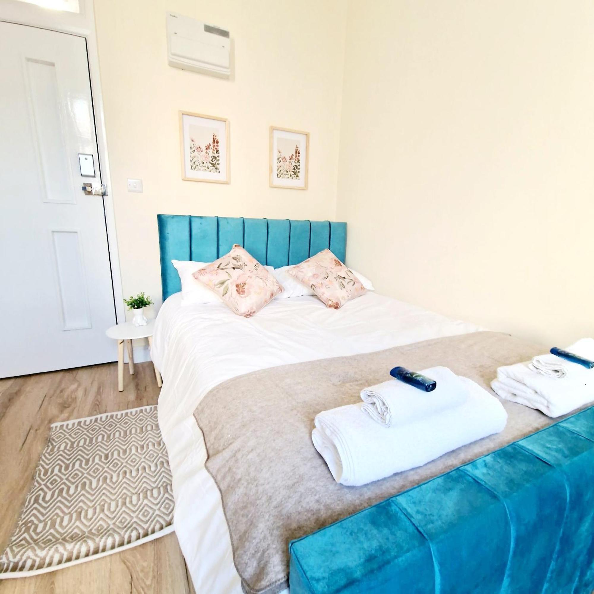 Crendon House Boutique Hotel High Wycombe Buckinghamshire Екстериор снимка