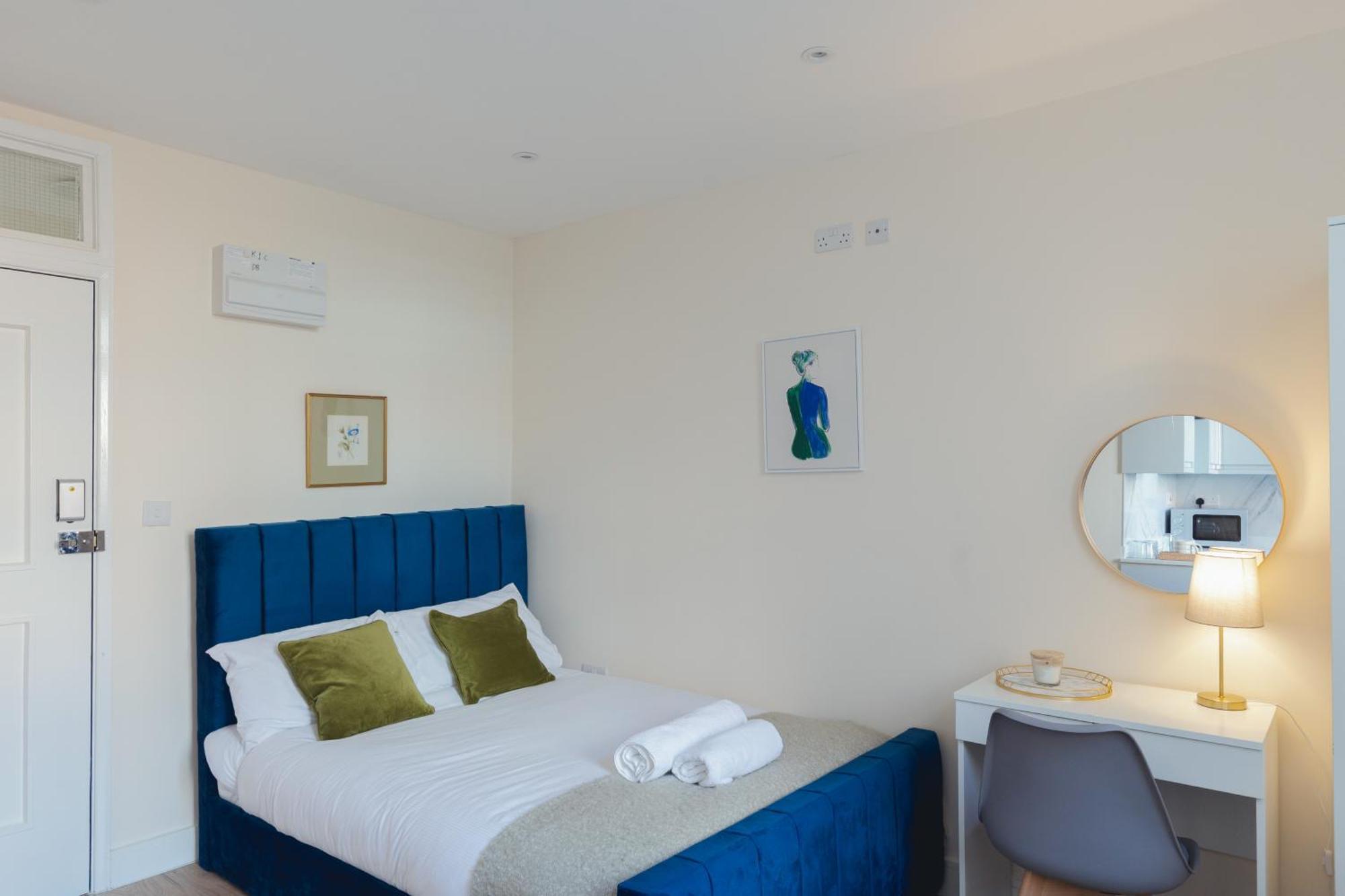 Crendon House Boutique Hotel High Wycombe Buckinghamshire Екстериор снимка